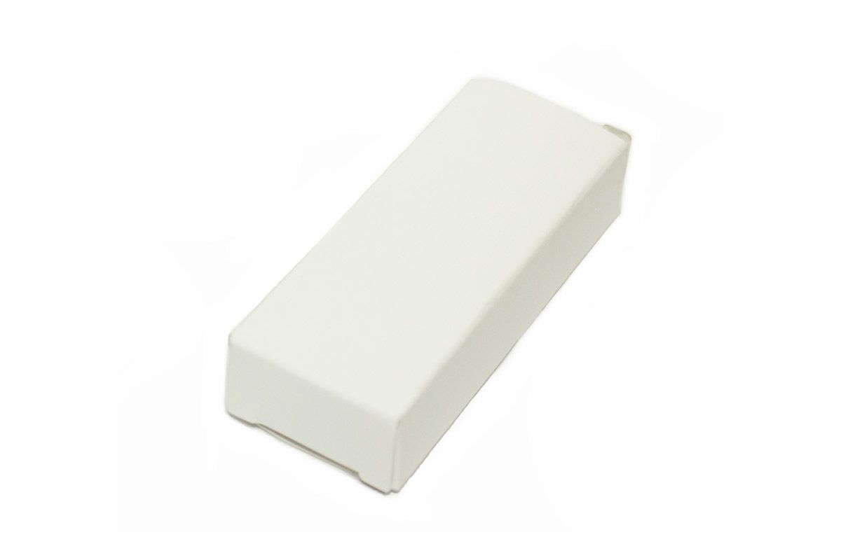 VAR008, CAJA CORTA DE CARTÓN
Caja Corta de color blanco para Memoria USB.

Se entrega desarmada.