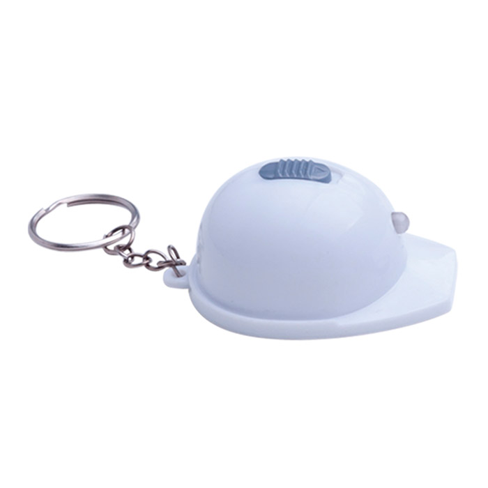 PK-001, Llavero de plástico en forma de casco con destapador y luz LED blanca.